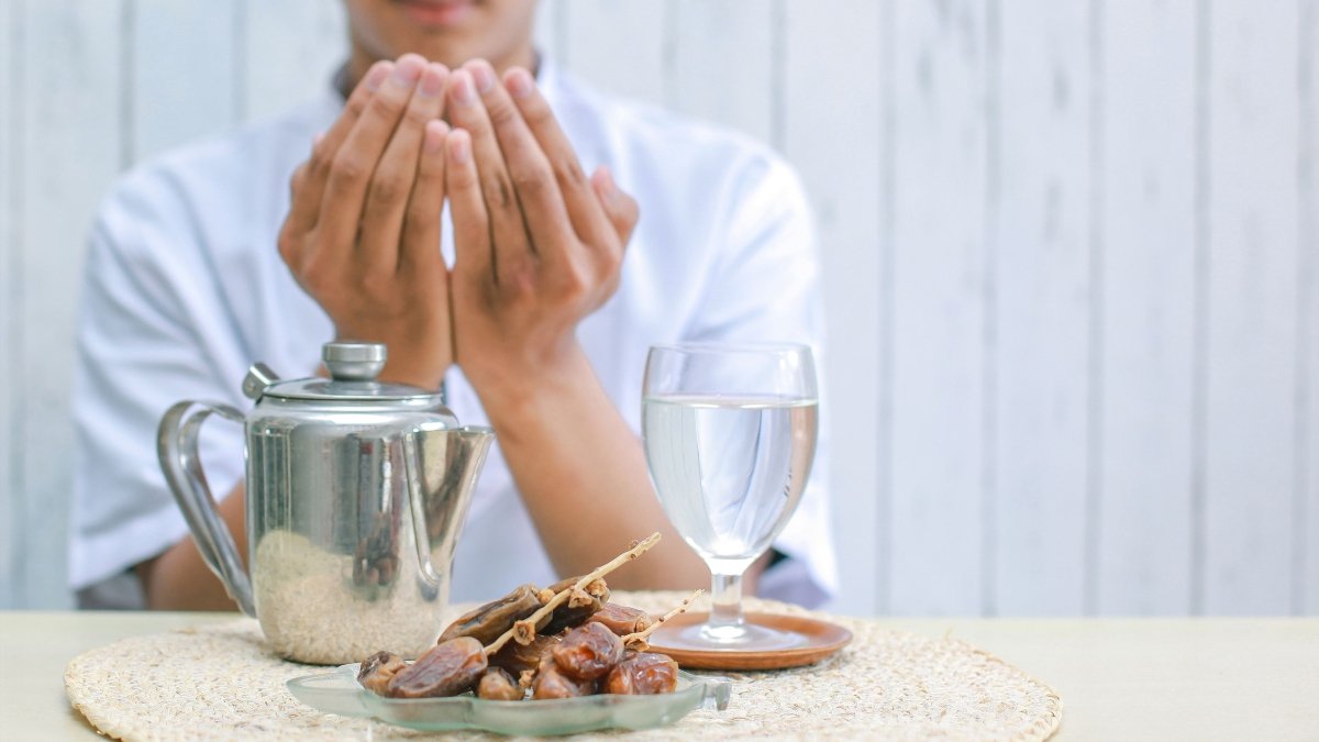7 Tips Puasa Sehat yang Penting Diketahui - OSCARLIVING