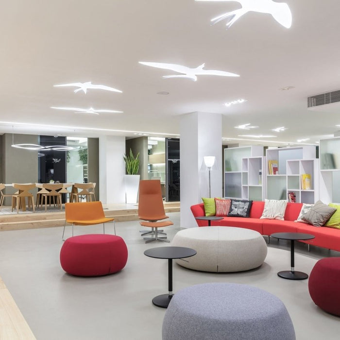 Bikin Suasana Kantor Lebih Nyaman? Inilah Alasan Kenapa Lounge dengan Sofa Wajib Ada! - OSCARLIVING