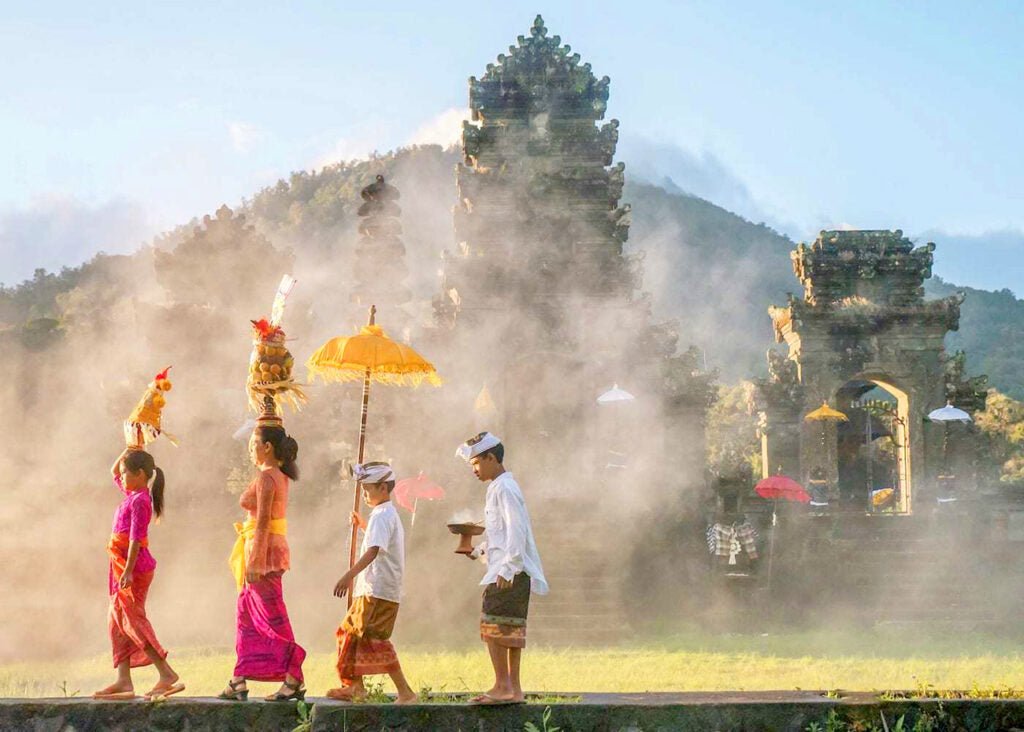 Hari Raya Nyepi-Idulfitri 2025, Ramaikan dengan Ucapan Ini - OSCARLIVING