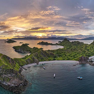 Pulau Padar yang menakjubkan di Taman nasional Komodo - OSCARLIVING