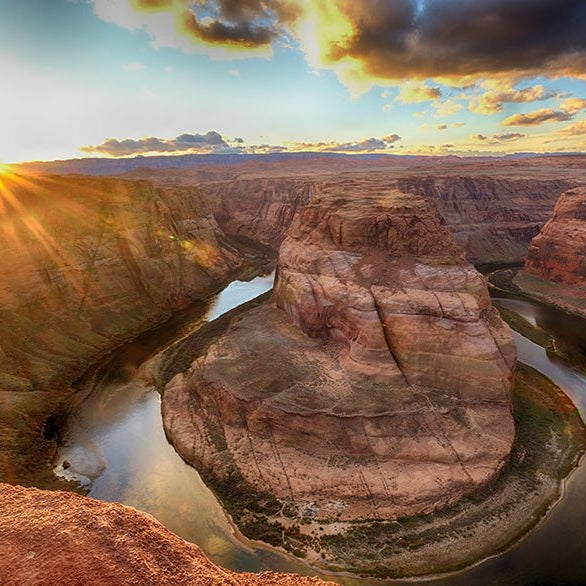 Sungai berbentuk Tapal Kuda terindah di Dunia, yuk kita kunjungi - OSCARLIVING