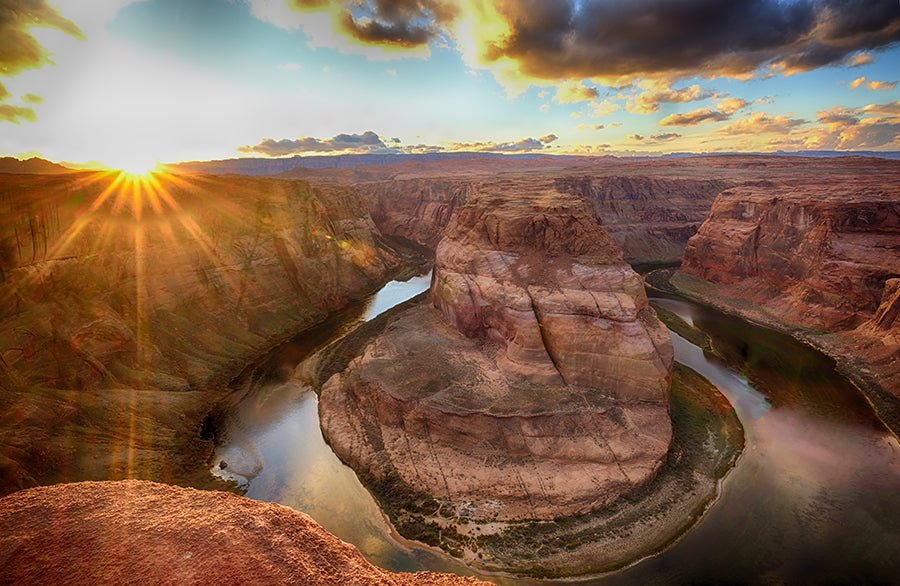 Sungai berbentuk Tapal Kuda terindah di Dunia, yuk kita kunjungi - OSCARLIVING