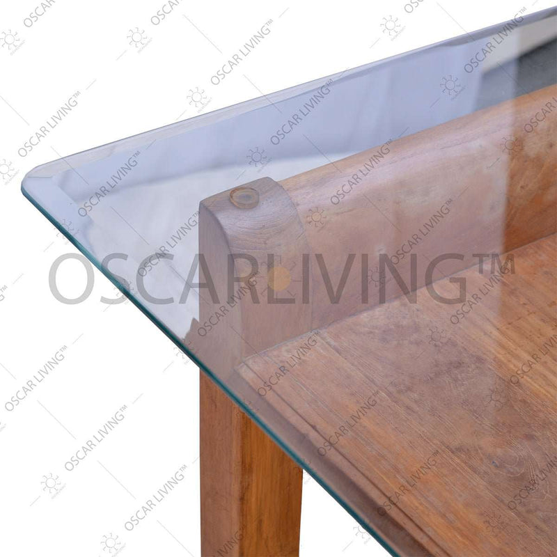 MEJA MAKAN Meja Makan Kecil OLC OLIV Cuba Hasibuan OLIV OSCARLIVING